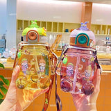 Squeeze Joy Garrafa Infantil de Água Squeeze de 1L Acompanhada de Adesivos Divertidos Para  Escola Passeios Atividades Esportivas
